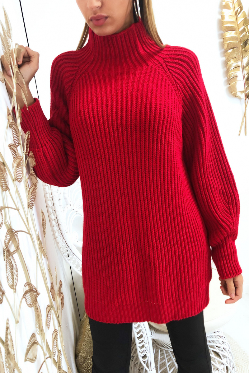 Mooie dikke rode sweater met hoge kraag