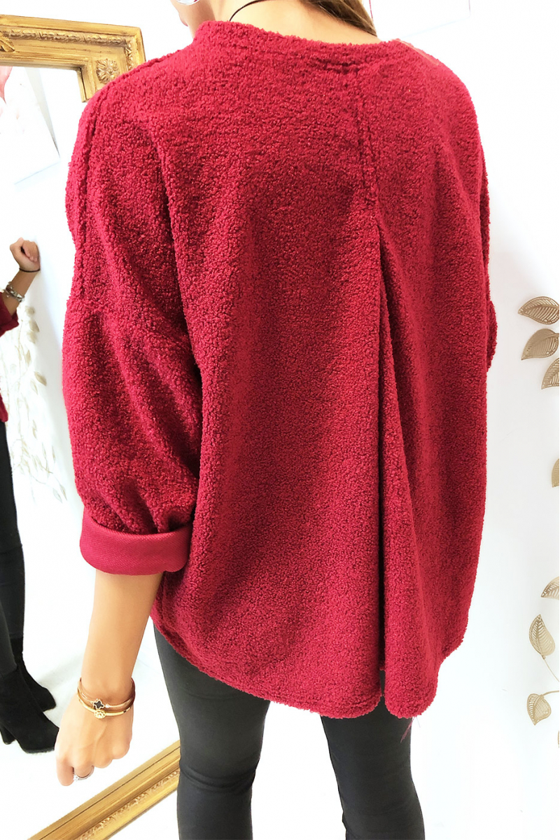 Mooie bordeauxrode sweater van losse fluffy stof met zakje en kraag