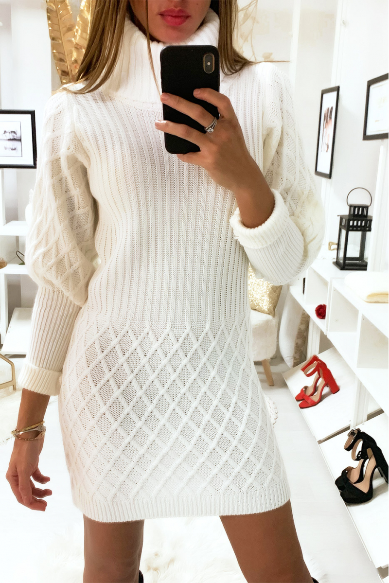 robe pull col roulé blanche