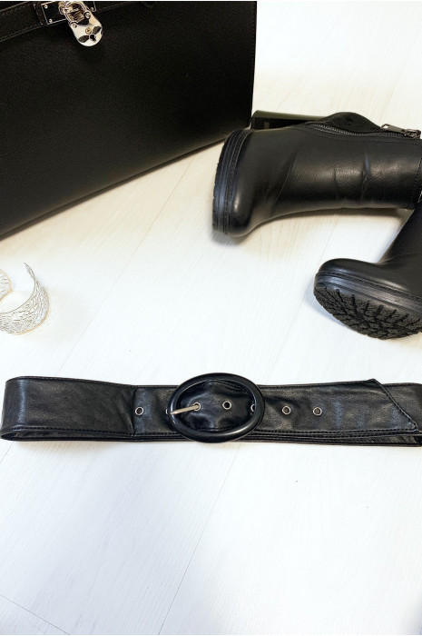 Black belt with transparent oval shaped buckle sold in packs of 12 - 1