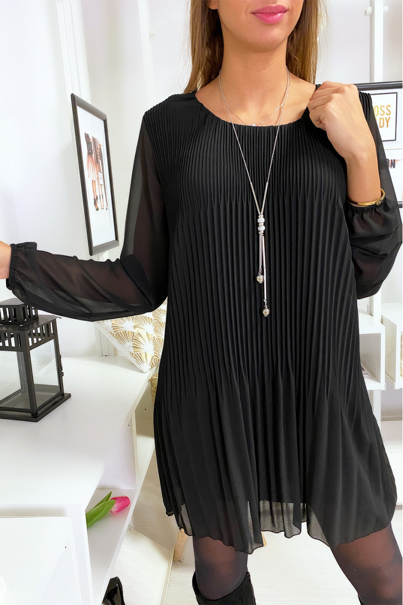 Loose and pleated black tunic dress with necklace - 3