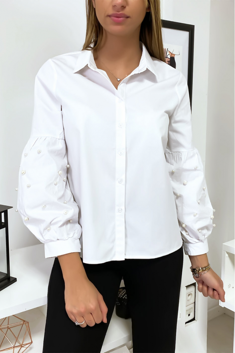 White shirt with puffed sleeves with pearls. MC7362 - 3