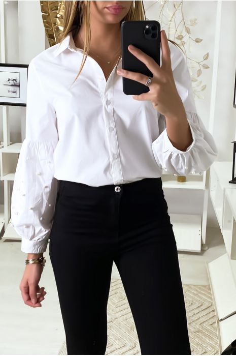 White shirt with puffed sleeves with pearls. MC7362 - 11