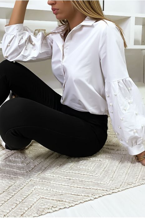 White shirt with puffed sleeves with pearls. MC7362 - 12