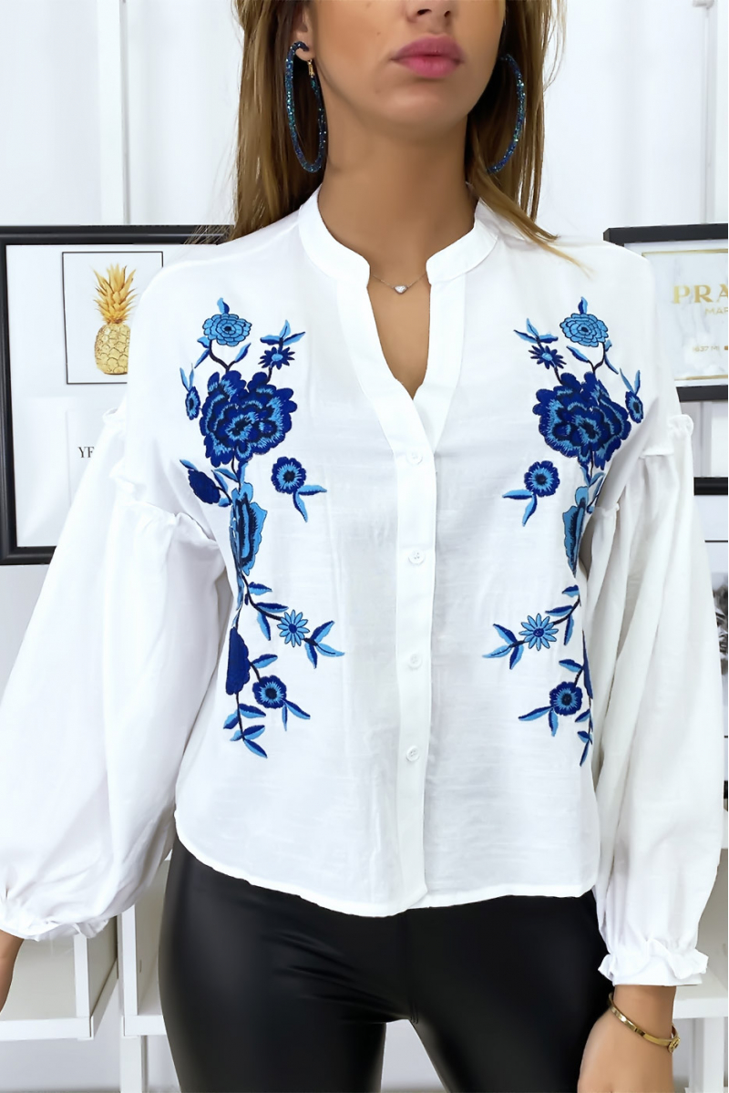 White shirt with puffed sleeves and embroidery on the front - 5