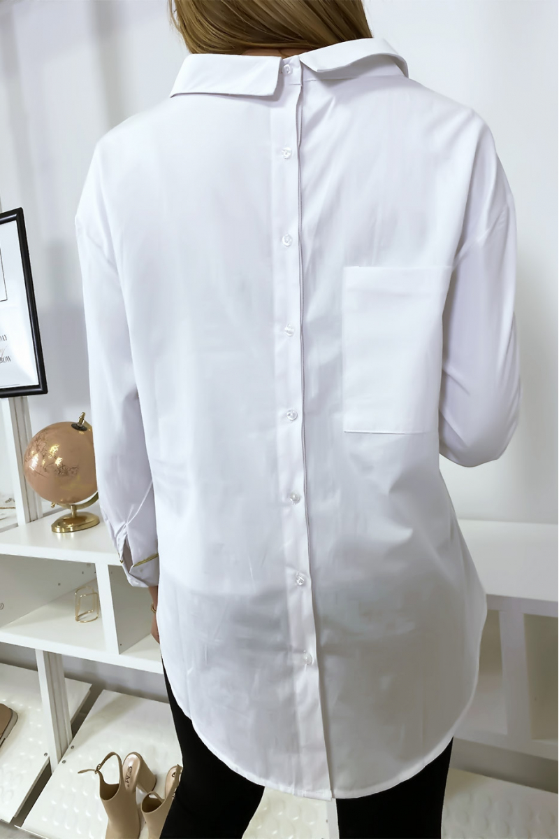 Chemise blanche style à l'envers
