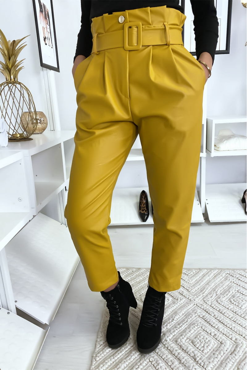 Pantalon moutarde simili cuir à ceinture - 2