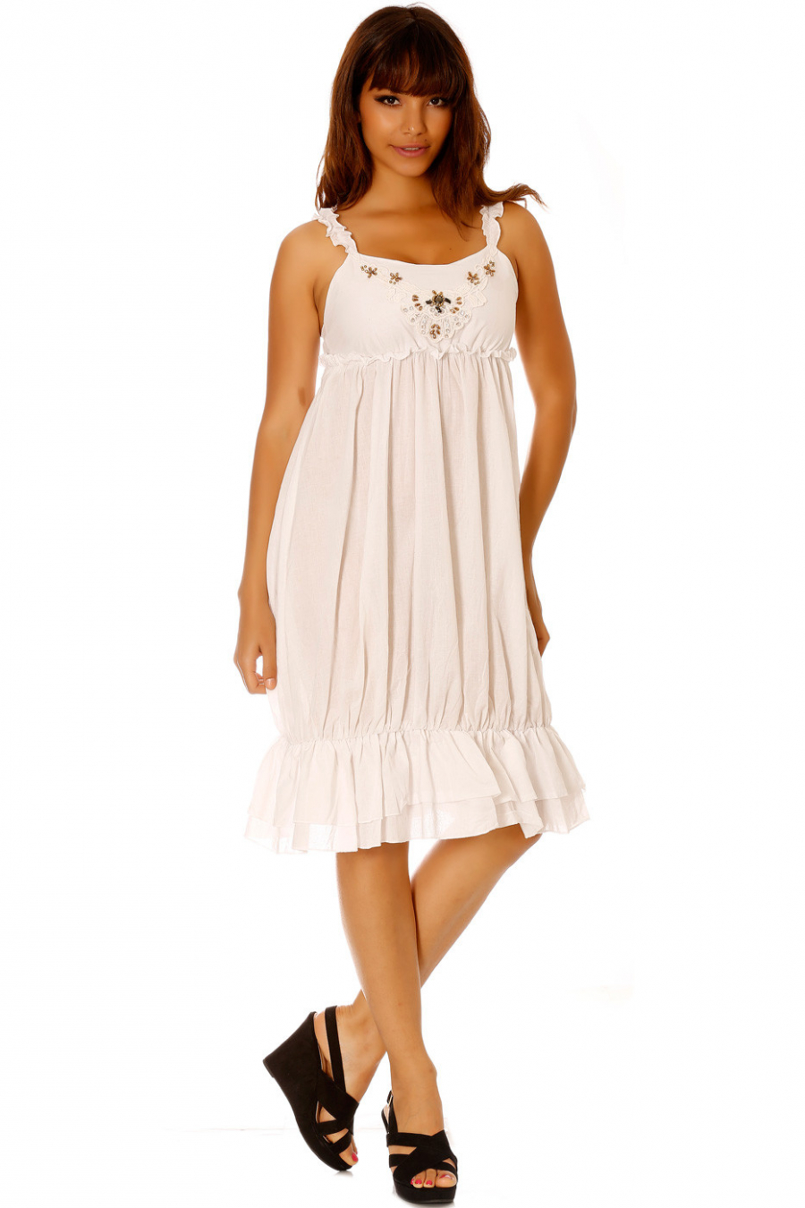 Robe blanche à bretelle et accessoire à la poitrine. Femme SM758