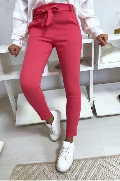 Pantalon cigarette fuchsia avec poches et ceinture à nouer très fashion.1756 - 6