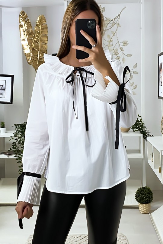 White blouse with pleated collar and sleeves - 2