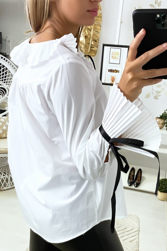 White blouse with pleated collar and sleeves - 4
