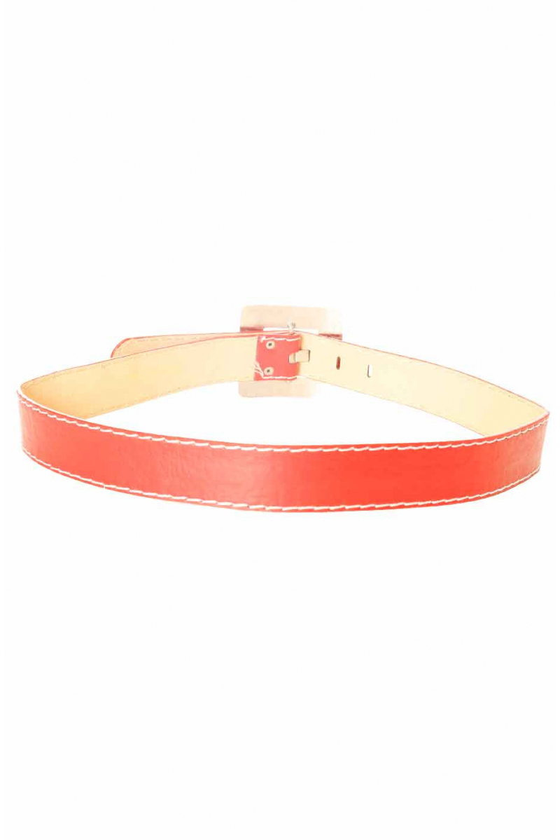 Rode riem met wit stiksel met vierkante gesp CE 504 - 3