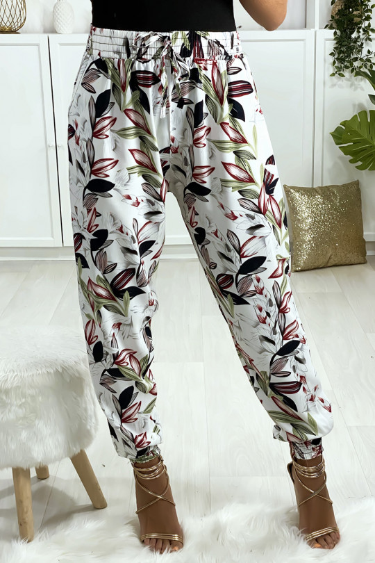 White flowing pants with floral pattern, elastic at the ankles and pockets - 4