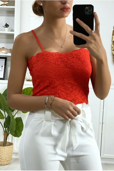 Débardeur rouge en dentelle doublé avec bretelle amovible