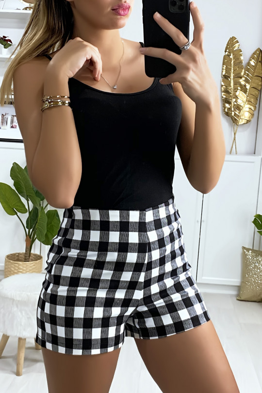 High waist checked shorts with side closure - 2