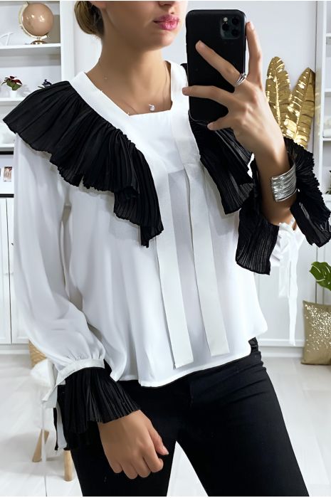 White blouse with pleated collar and sleeves in black
