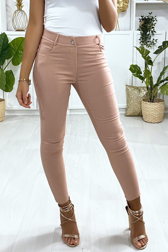 Pantalon slim rose en strech avec poches avant et arrière. Mode femme - 1