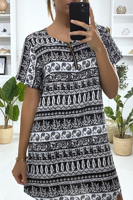 Robe tunique à à motif noir et blanc avec zip au col