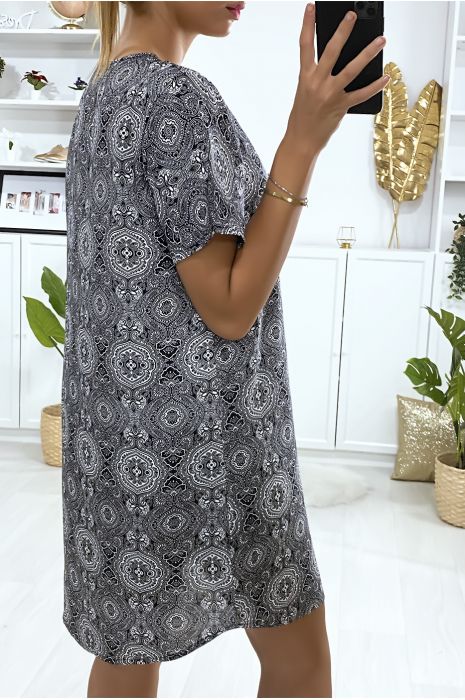 Robe tunique à à motif noir et blanc avec zip au col - 4