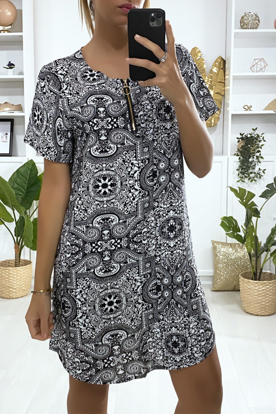 Tunic dress with black and white pattern with zip at the collar - 2