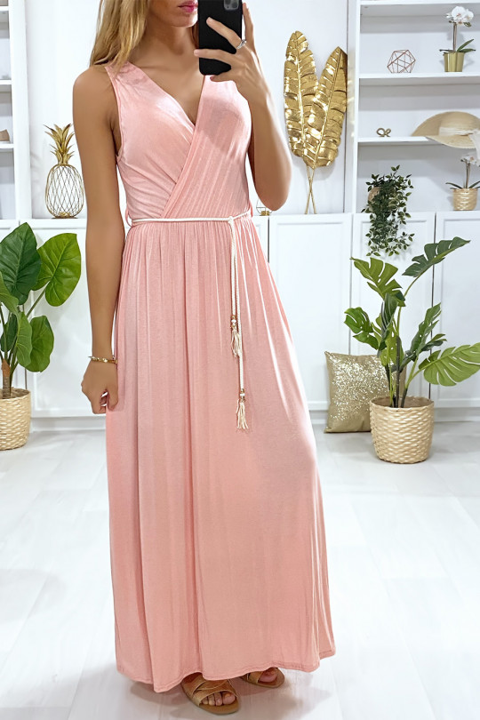 Longue robe croisé en rose avec ceinture en cordon - 2