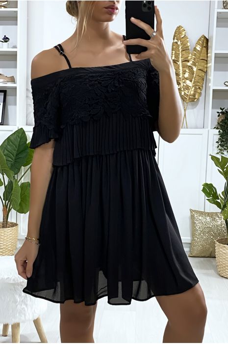 Robe en dentelle doublé avec dentelle et plissé - 2