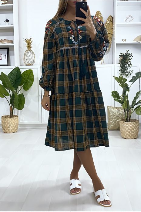 Green tartan dress with embroidery - 1