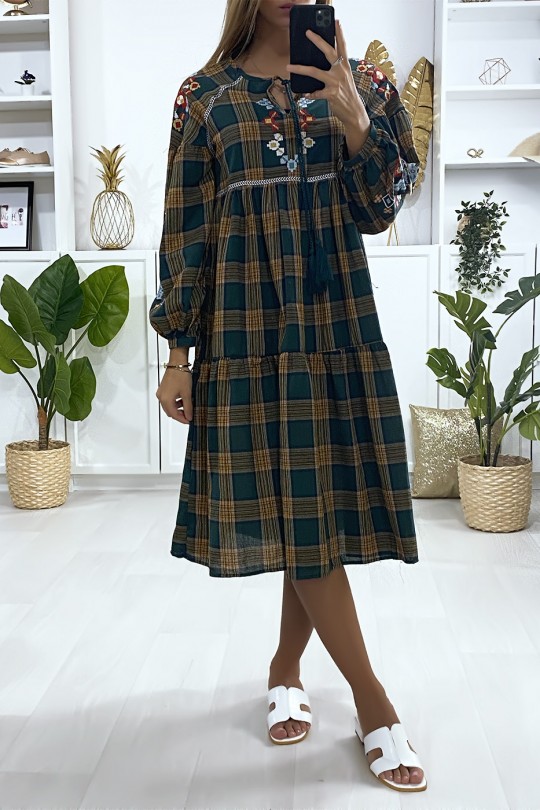 Green tartan dress with embroidery - 1
