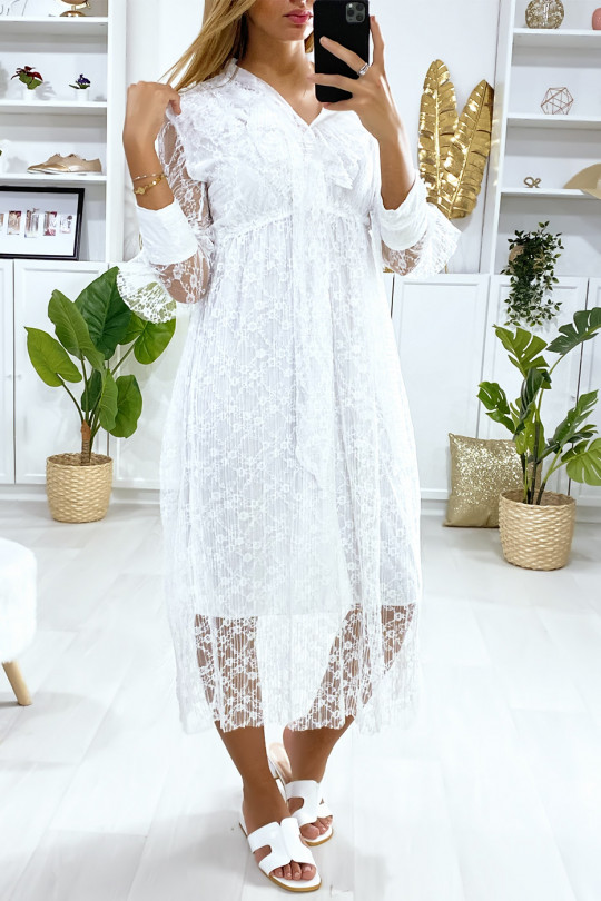 Long white lace lined dress with flounce - 2