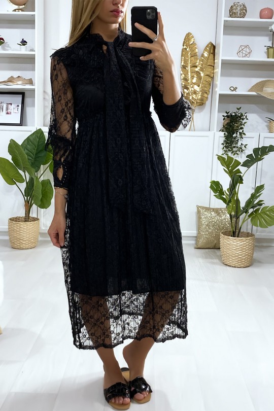 Long black lace dress with flounce - 3