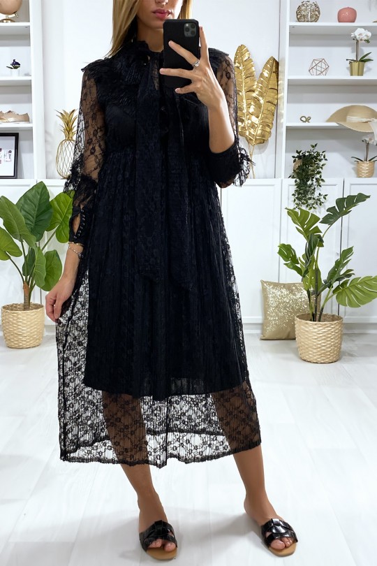Long black lace dress with flounce - 4