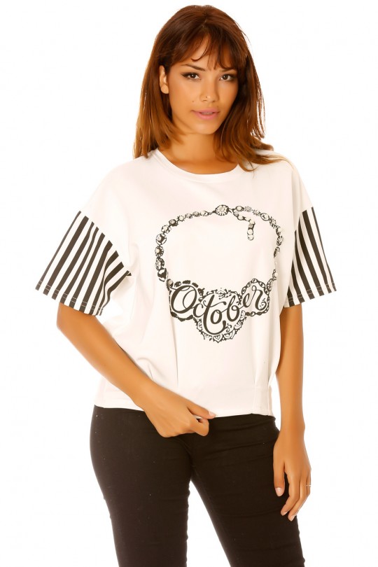 T-shirt with striped sleeves and pleats at the bottom of the garment, October motif. Female MC 1244 - 4