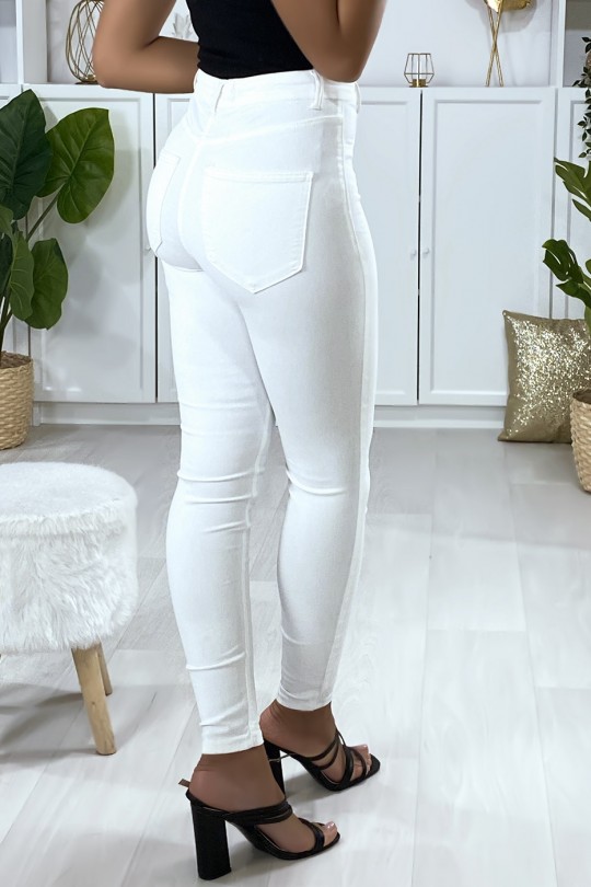 Jeans slim en blanc avec fausse poches à l'avant