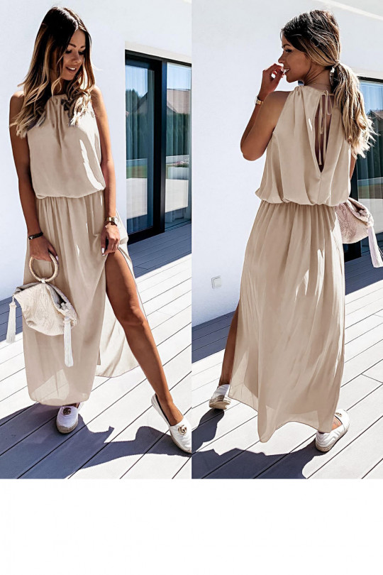 robe beige et blanche