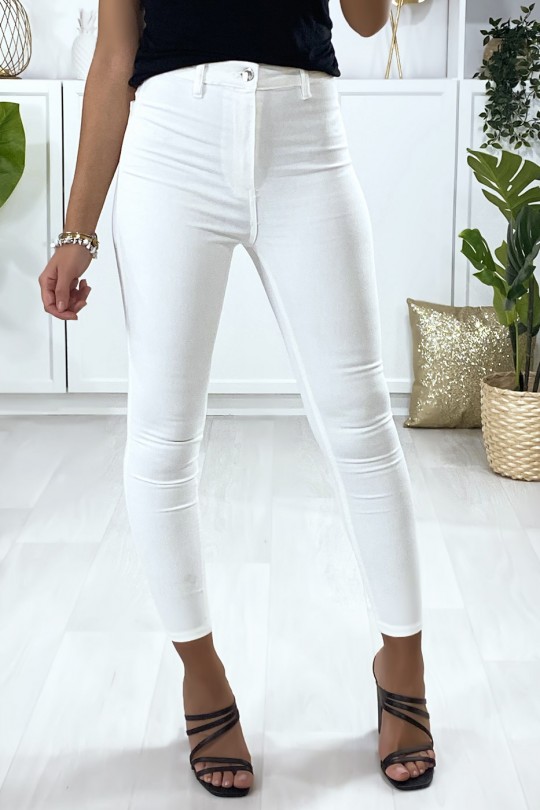 Jeans slim en blanc avec poches à l'arrière
