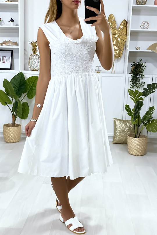 Witte wijd uitlopende jurk met parels en elastiek bij de buste - 3