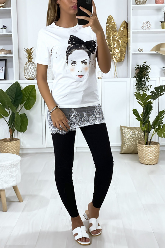 White t-shirt with rhinestone and lace design - 1