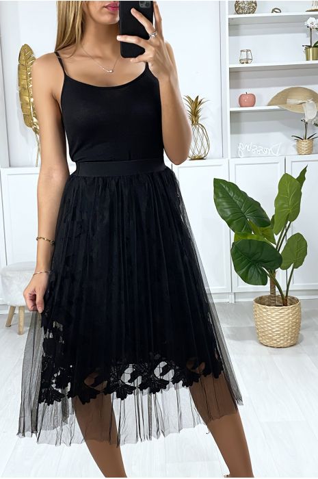 Jupe noir 3/4 brodé et doublé en tulle - 4