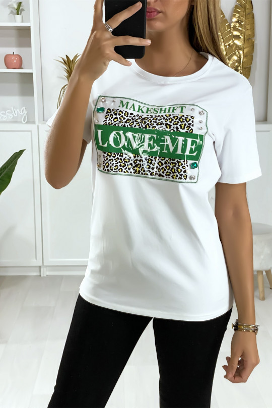 T-shirt blanc avec accessoire et écriture love - 1