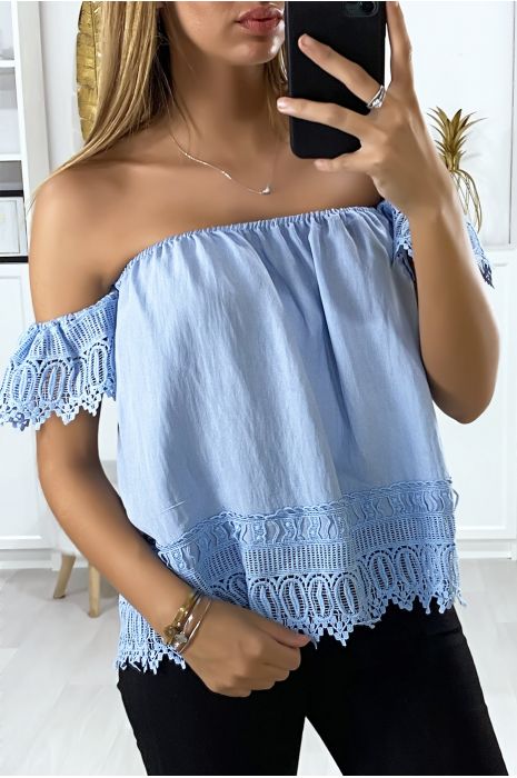 Blouse bleu col bateau avec dentelle aux manches et en bas - 3