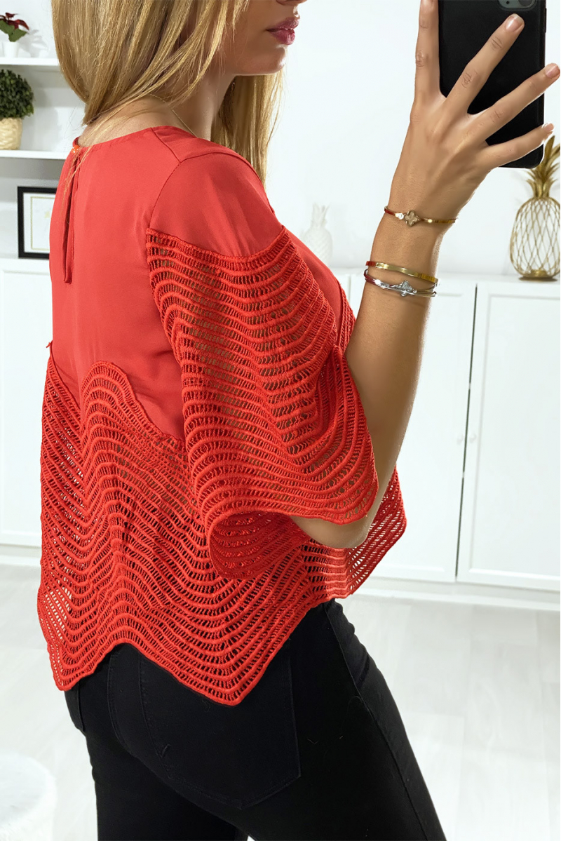 Cropped red top with embroidery - 9