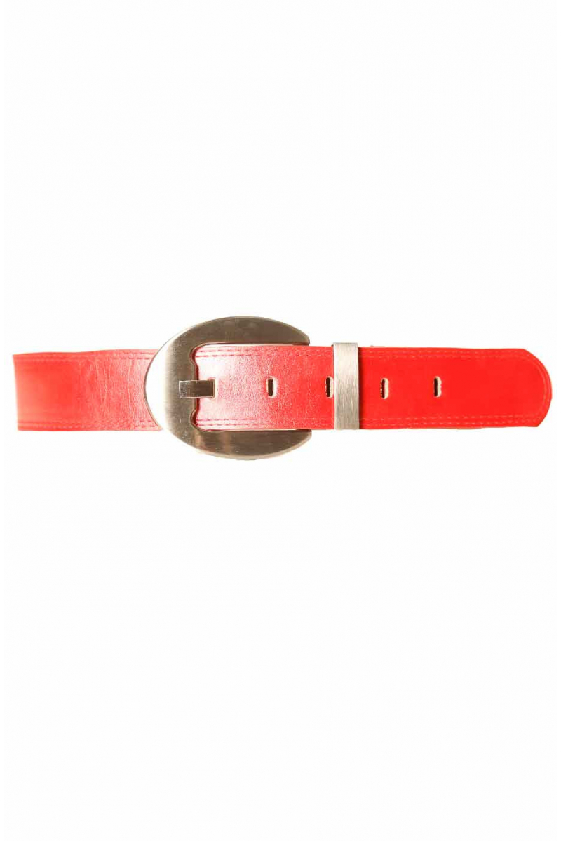 Wide red belt with large rounded buckle CE 747 - 1