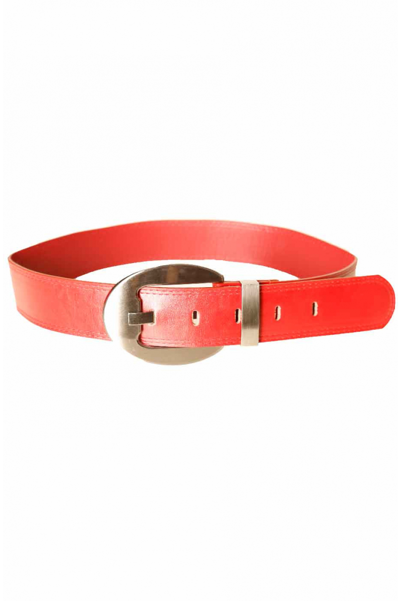 Wide red belt with large rounded buckle CE 747 - 2