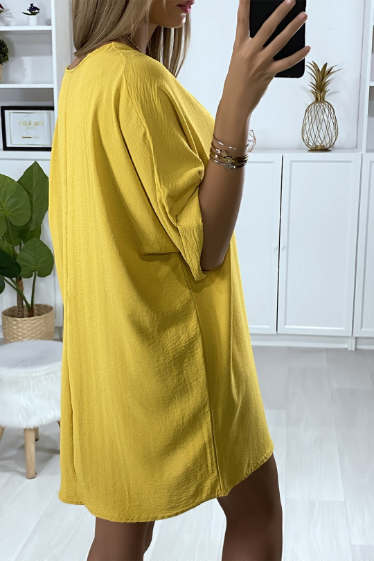 Robe tunique ample en moutarde avec collier - 6