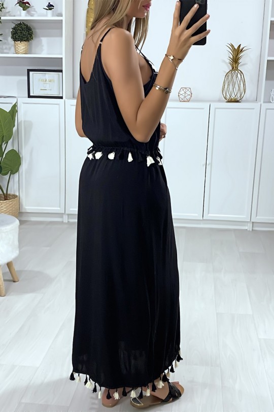 Lange zwarte jurk met witte borduursels en pompon - 4