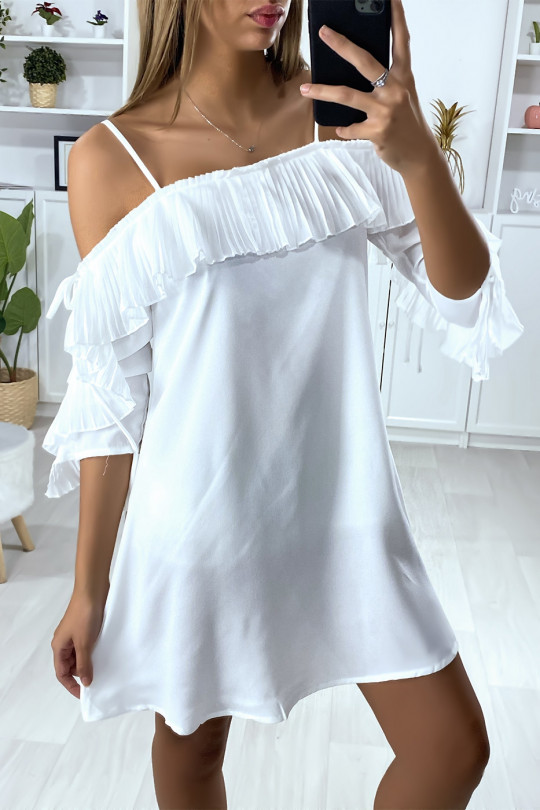 Witte jurk met ruches en blote schouders - 3