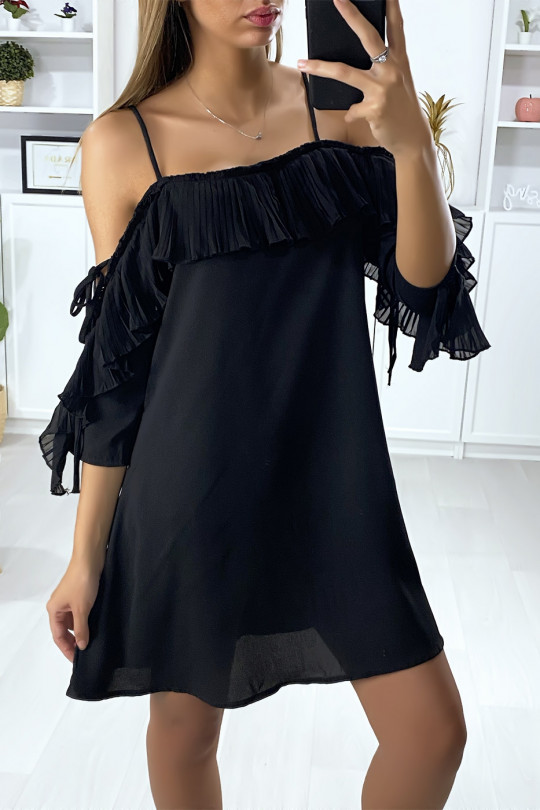Zwarte jurk met ruches en blote schouders - 2