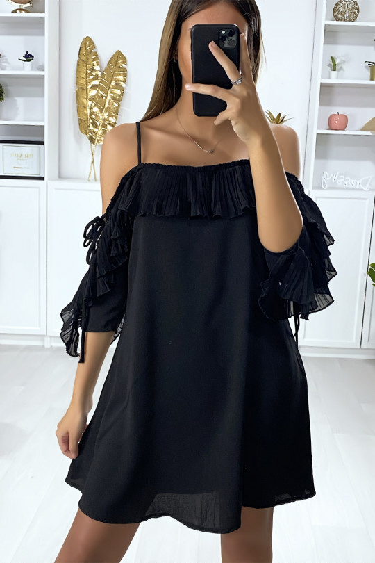 Zwarte jurk met ruches en blote schouders - 3