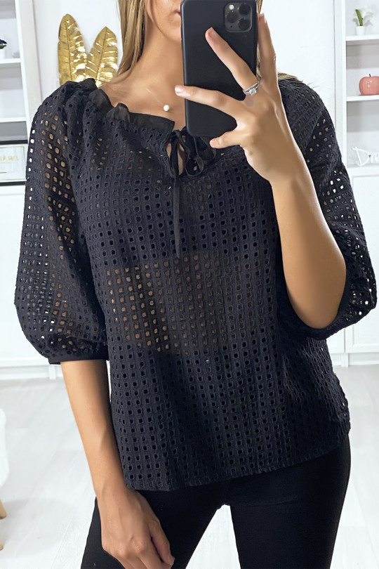 Zwarte blouse met pofmouwen boothals met gaatjes - 4
