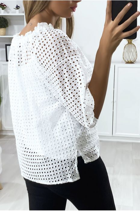 Witte blouse pofmouwen boothals in stof met gaatjes - 6